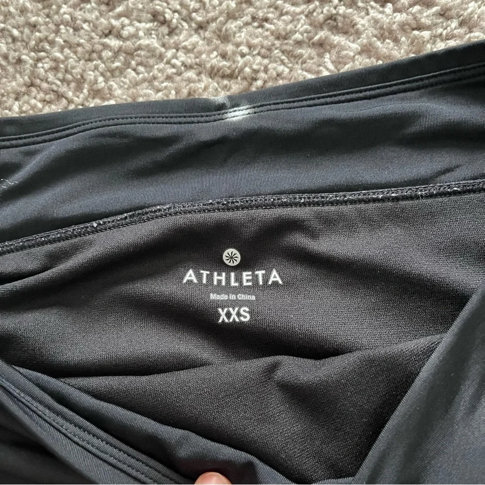 EUC Women's Athleta Cinched Skirt size XXS in Black - Picture 4 of 4